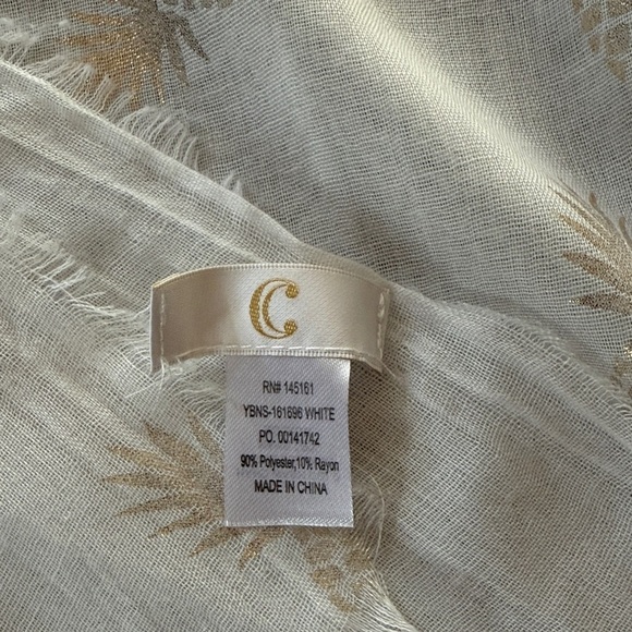 Pineapple 🍍 Print Scarf - Picture 4 of 4